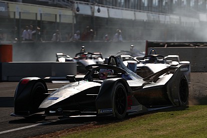 Dragon assina com piloto júnior da Ferrari como reserva