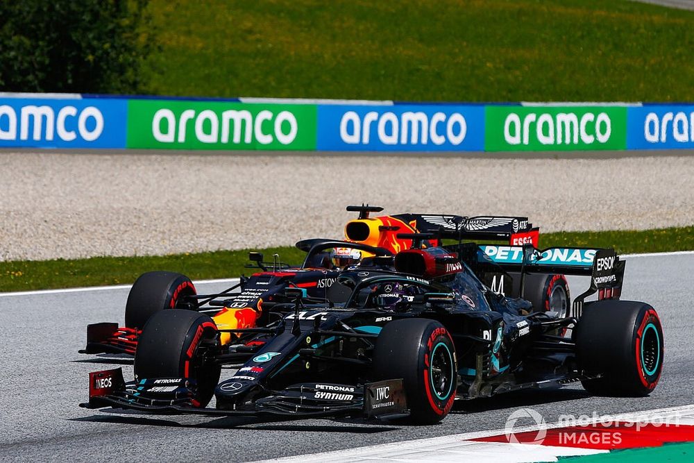Lewis Hamilton, Mercedes F1 W11 EQ Performance, Max Verstappen, Red Bull Racing RB16 