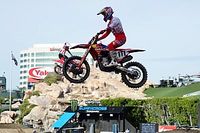 Jorge Prado no desentona en su debut en el AMA Supercross americano