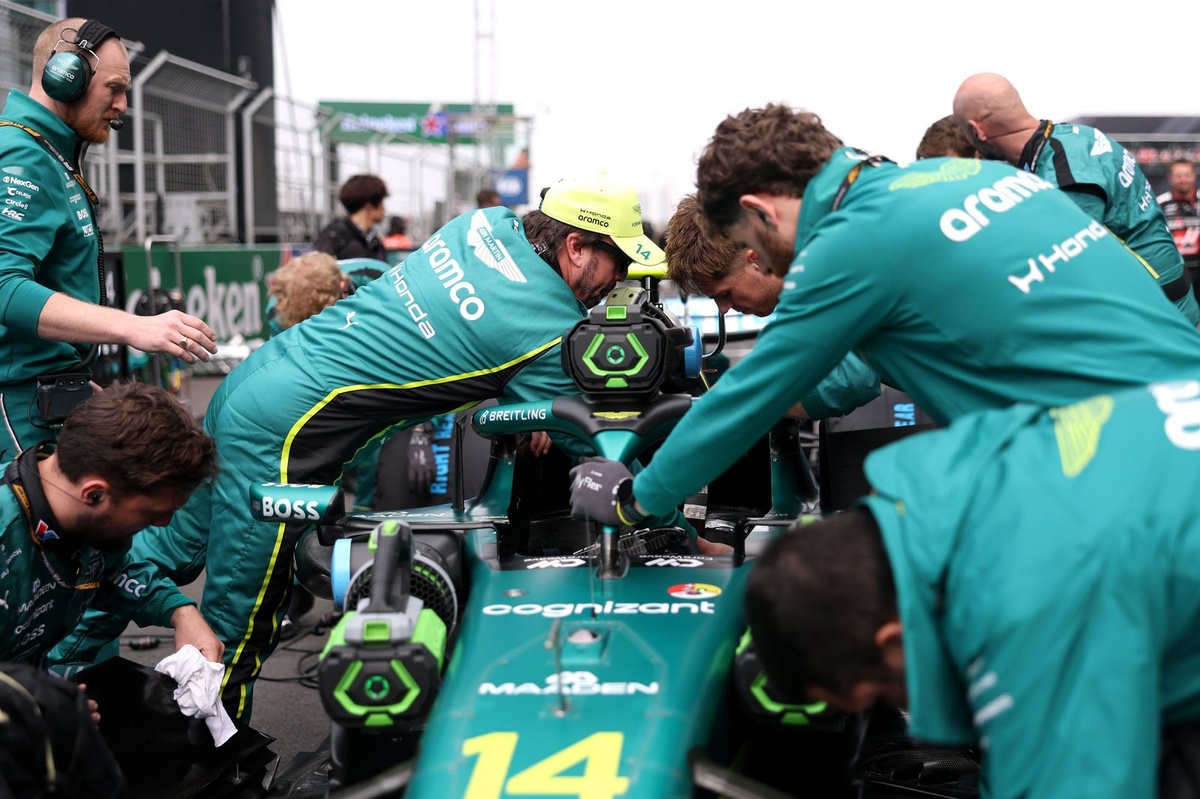  ⁠⁠Alonso señala medidas 'artificiales' de Honda; el fabricante ya recula