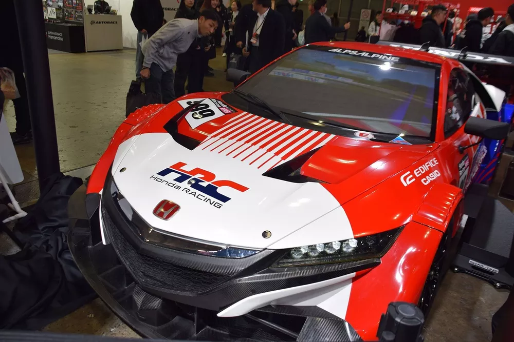 スーパーGTに参戦したNSXの第二の”人生”。エンジンもそのままに