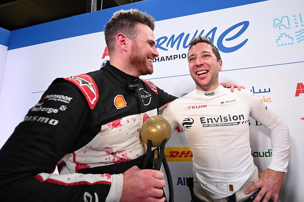 Oliver Rowland, Nissan Formula E Team, with runner up Robin Frijns, Envision Racing