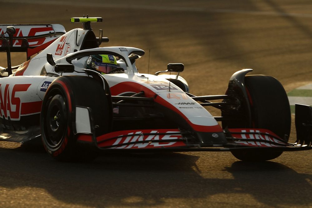 Mick Schumacher, Haas VF-22