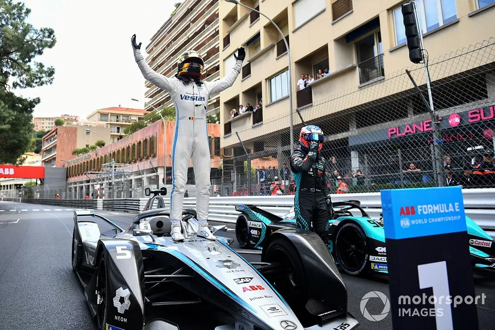Stoffel Vandoorne, Mercedes-Benz EQ, 1st position, celebrates