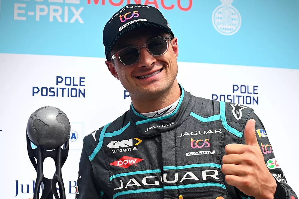 Polesitter Mitch Evans, Jaguar Racing, Jaguar I-TYPE 5
