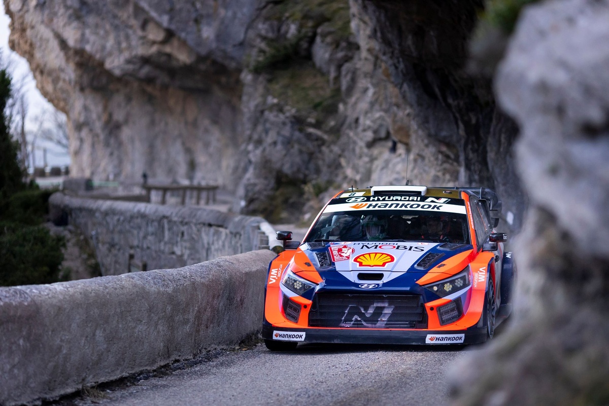 Ott Tanak reverts to older-spec Hyundai for WRC’s return to asphalt