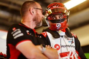 直筆サイン　ハースF1 日本GP限定ドライバーカード　オコン、ベアマン、小松代表 F1日本グランプリ ハース F1 チーム サイン入りカード ベアマン