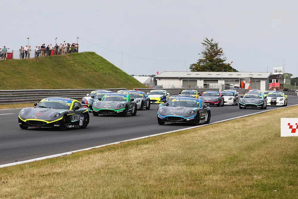 Reza Seewooruthun,  R Racing Ginetta Junior