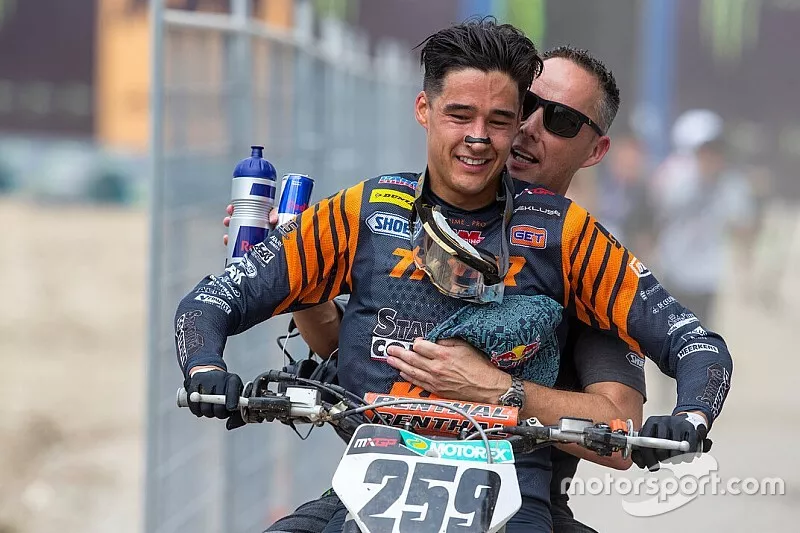 Glenn Coldenhoff, Standing Construct KTM met teambaas Tim Mathys achterop