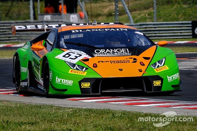 #63 GRT Grasser Racing Team Lamborghini Huracan GT3: Mirko Bortolotti, Christian Engelhart