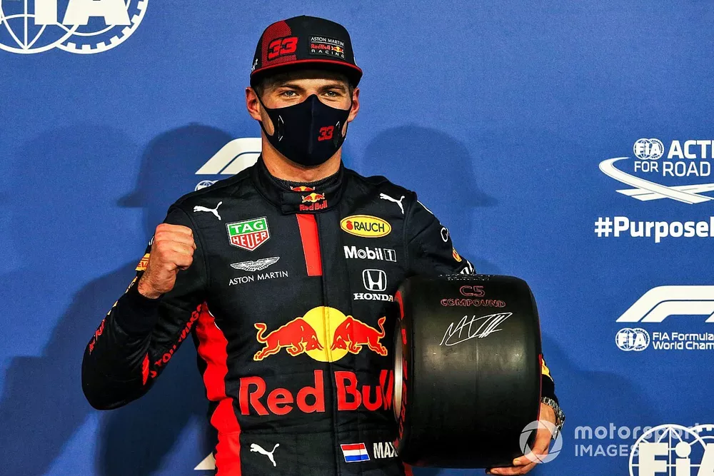 Max Verstappen, Red Bull Racing, with the Pole Position Award
