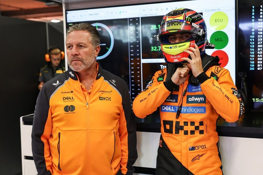 Oscar Piastri, McLaren, Zak Brown, McLaren