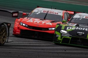 GT500は37号車Deloitte TOM'S、GT300は777号車D'stationがポール