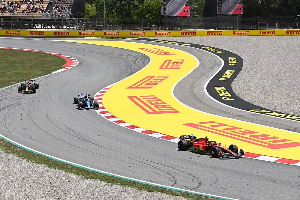 Carlos Sainz, Ferrari SF-23, Esteban Ocon, Alpine A523, Sergio P&eacute;rez, Red Bull Racing RB19
