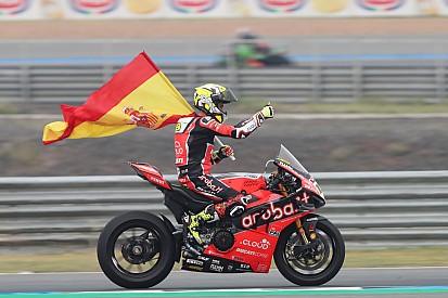 WSBK Thailand: Alvaro Bautista gewinnt trotz Kollision mit Jonathan Rea