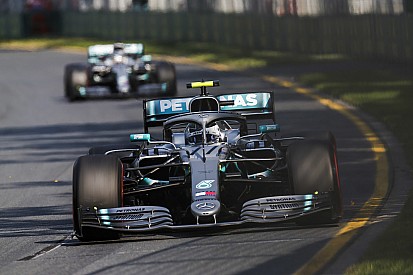 Doppietta Mercedes in Australia, ma a vincere è Bottas. Ferrari inesistente!