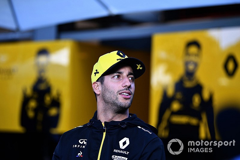 Ricciardo: Csalódtam magamban, az első szektorban ment el a Q3