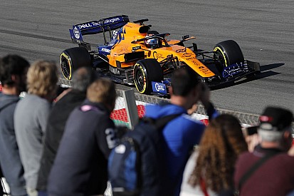 Тести Ф1 у Барселоні, день 6: Сайнс завершив день лідером, Ferrari втратила півдня