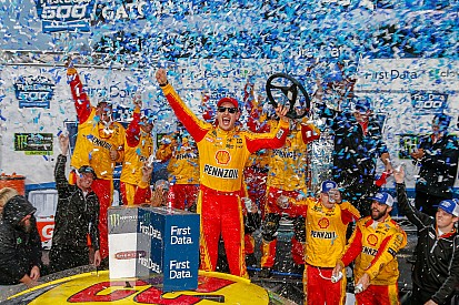Joey Logano knocks Truex out of way to win at Martinsville