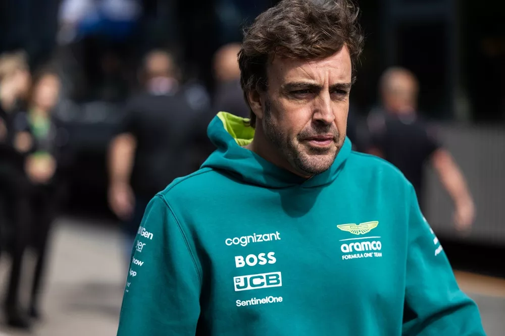 Fernando Alonso, Aston Martin F1 Team 