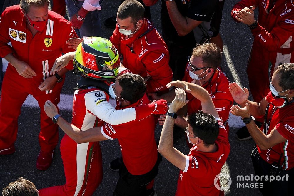 Ganador Mick Schumacher, Prema Racing celebra