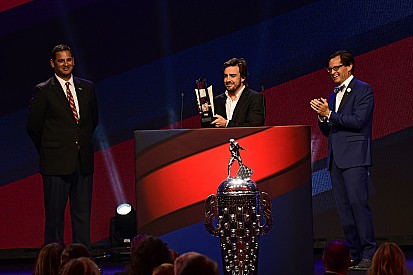 Fernando Alonso remporte le titre de Rookie de l'année de l'Indy 500