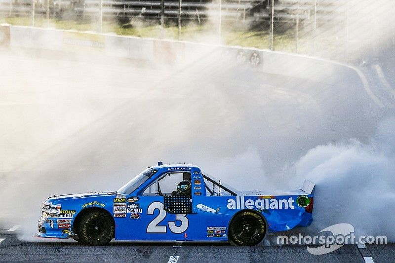 Race winner Chase Elliot, GMS Racing Chevrolet