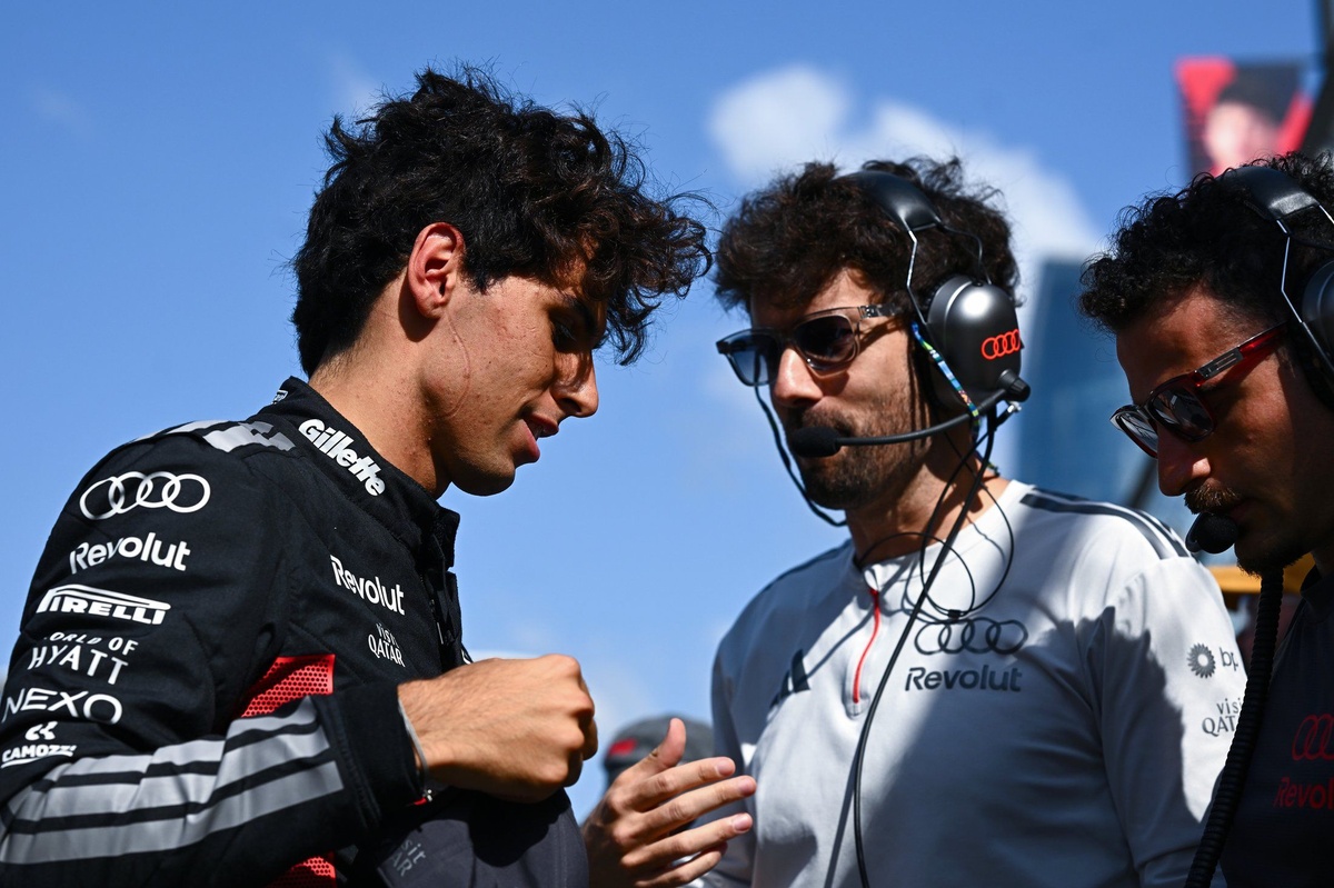 F1: 'Talvez tenham outros motivos'; Bortoleto critica tática da Audi em Baku após derrota para Nico