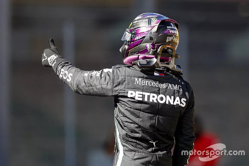 Le poleman Lewis Hamilton, Mercedes F1 