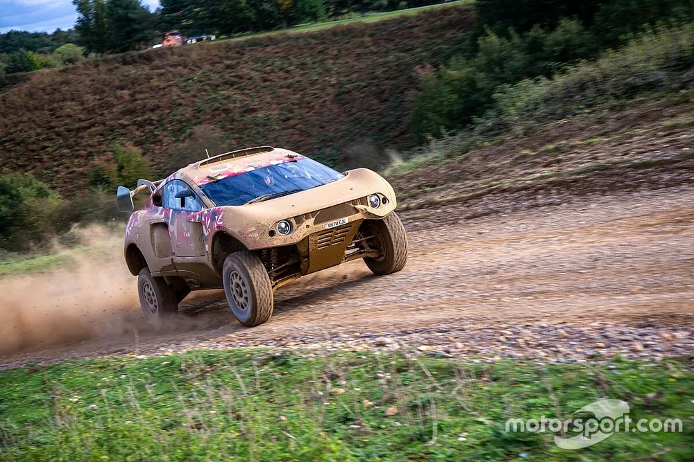 Bahrain Raid Xtreme unleashes T1 vehicle at first test in Millbrook (1)