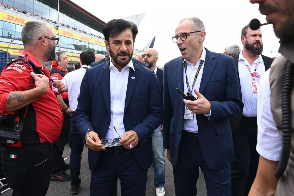 Mohammed bin Sulayem, President, FIA and Stefano Domenicali, CEO, Formula 1 on the grid