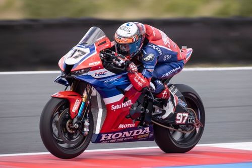 Honda, desarrollo retrasado: &iquest;es la moto del WSBK 2024 un paso atr&aacute;s?