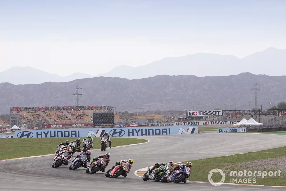 Michael van der Mark, Pata Yamaha leads the first lap,  Race start, WorldSBK race1, Argentinian WorldSBK 2019