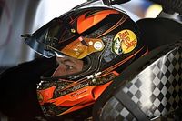 Truex supera incidente y vence en Richmond