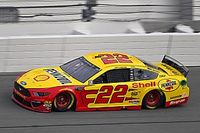 Logano saldrá en la pole en Daytona tras calificación cancelada