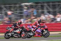 Martín lidera la Práctica en Silverstone y Márquez pasa a la Q2 por los pelos