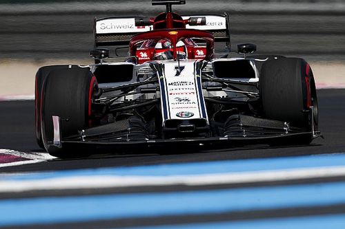 Raikkonen escap&oacute; de una penalizaci&oacute;n por incidente con Grosjean