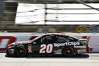 Erik Jones gana en Darlington y Suárez 11°