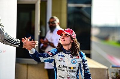 Jamie Chadwick, la piloto británica que sigue haciendo historia