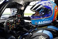 Alonso se cuela en el top 5 de Daytona despu&eacute;s de tres horas