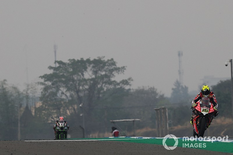 Bautista vuelve a arrasar en Tailandia