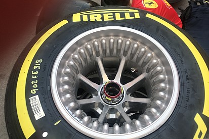 Técnica: las llantas con orificios empiezan a funcionar en Ferrari
