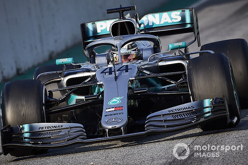 Mercedes: Switching front wing concepts would take months