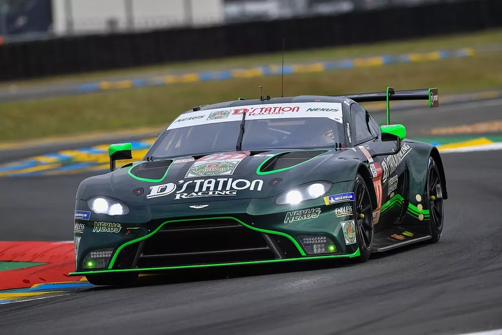 #777 D'Station Racing Aston Martin Vantage AMR LMGTE Am, Satoshi Hoshino, Tomonobu Fujii, Andrew Watson