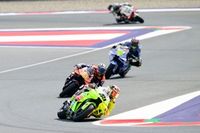 Sin Q2, vibraciones y moto en llamas: el calvario de Di Giannantonio en Austria