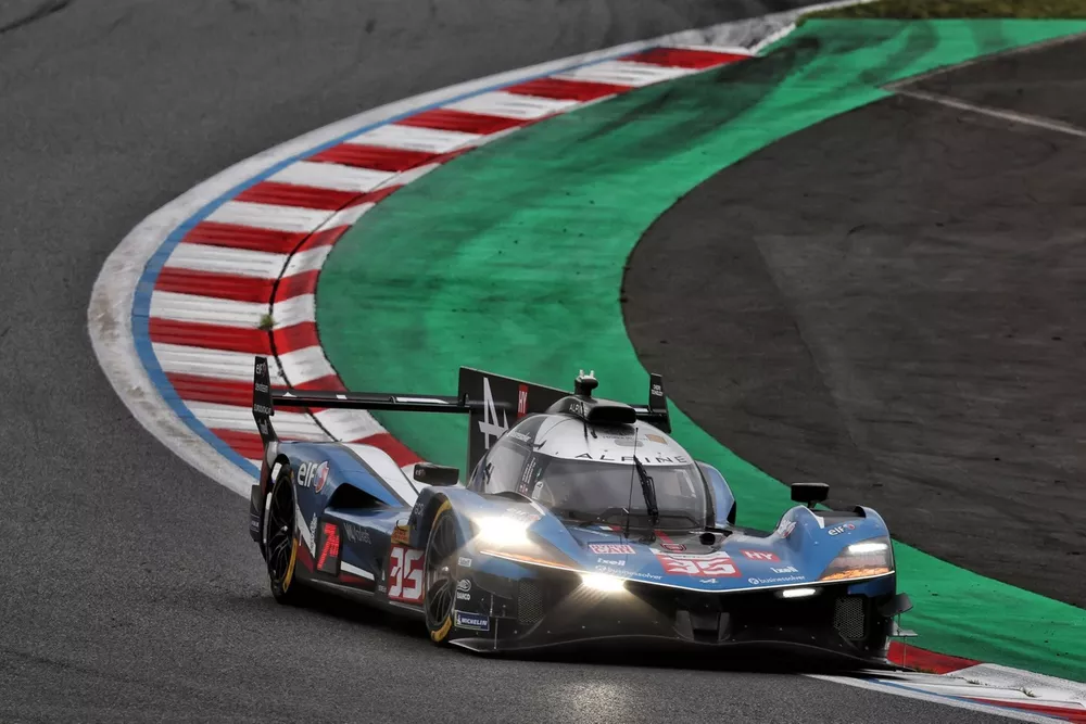 #35 Alpine Endurance Team Alpine A424: Paul-Loup Chatin, Ferdinand Habsburg, Charles Milesi