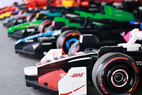 Saiba como a LEGO produziu r&eacute;plicas em tamanho real dos carros de F1 para o GP de Miami