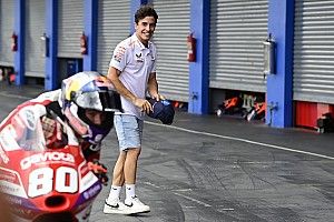 M&aacute;rquez advierte a los pilotos j&oacute;venes por las redes sociales