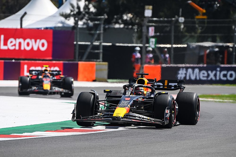 Max Verstappen, Red Bull Racing RB19, Sergio Perez, Red Bull Racing RB19