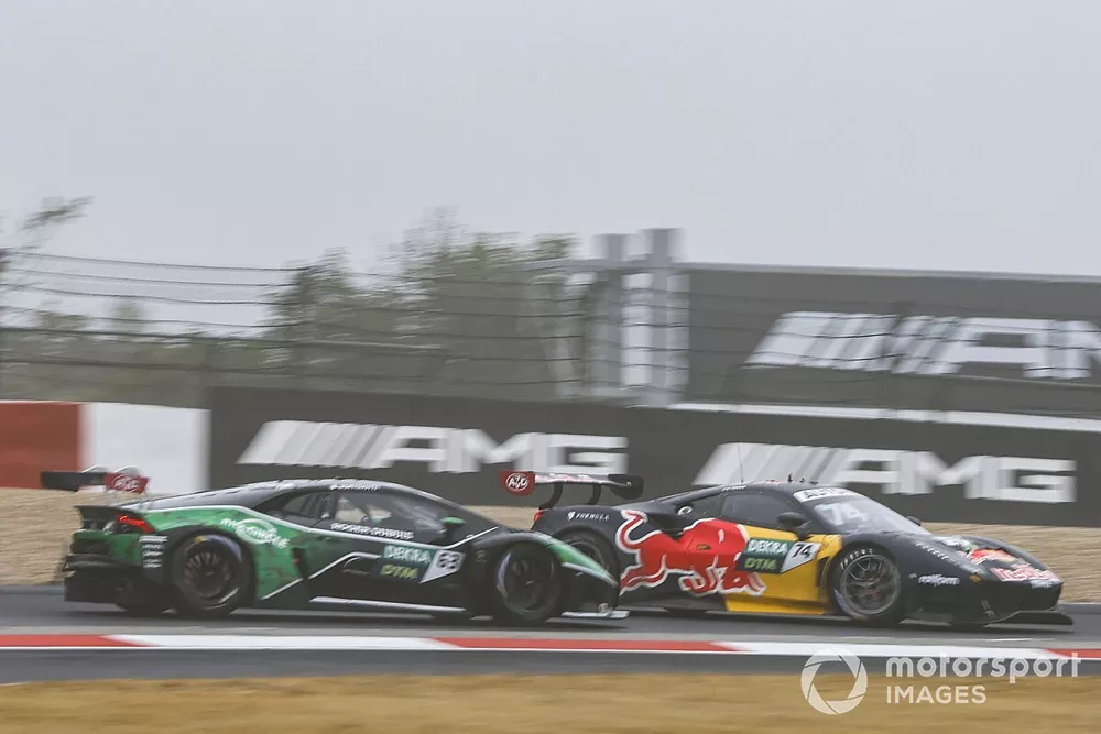 Mirko Bortolotti, Grasser Racing Team Lamborghini Huracan EVO GT3, Felipe Fraga, AF Corse Ferrari 488 GT3 Evo, crash
